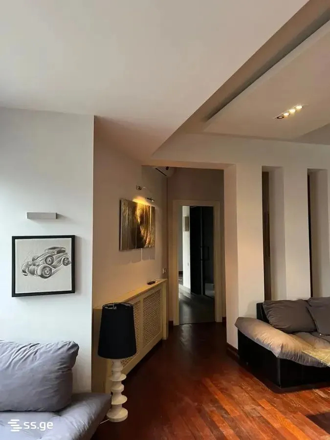 Apartment, 3-room, 100 m²