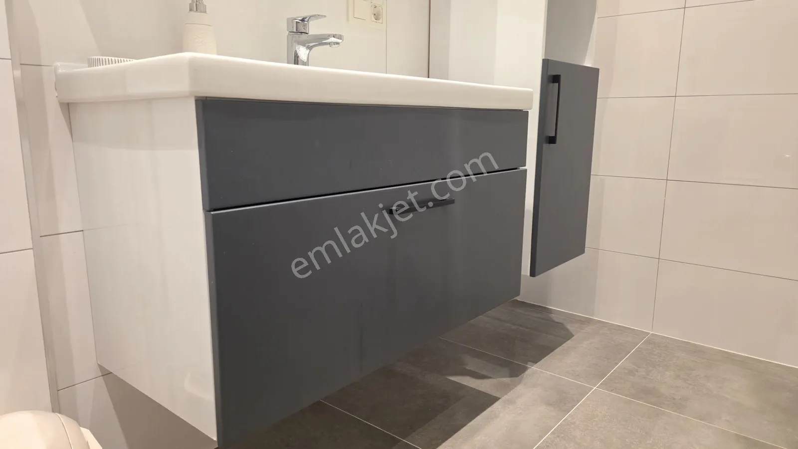 Apartment, 3-room, 110 m²