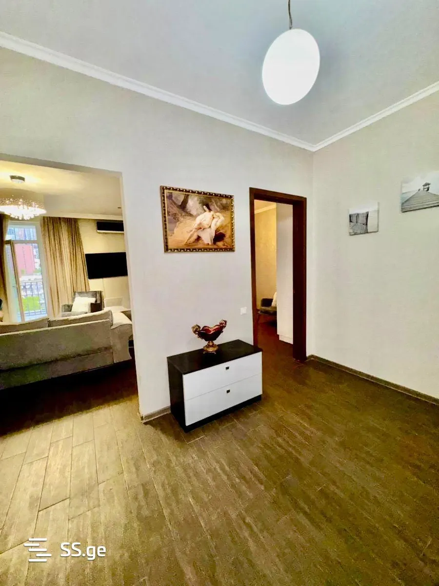Apartment, 2-room, 70 m²