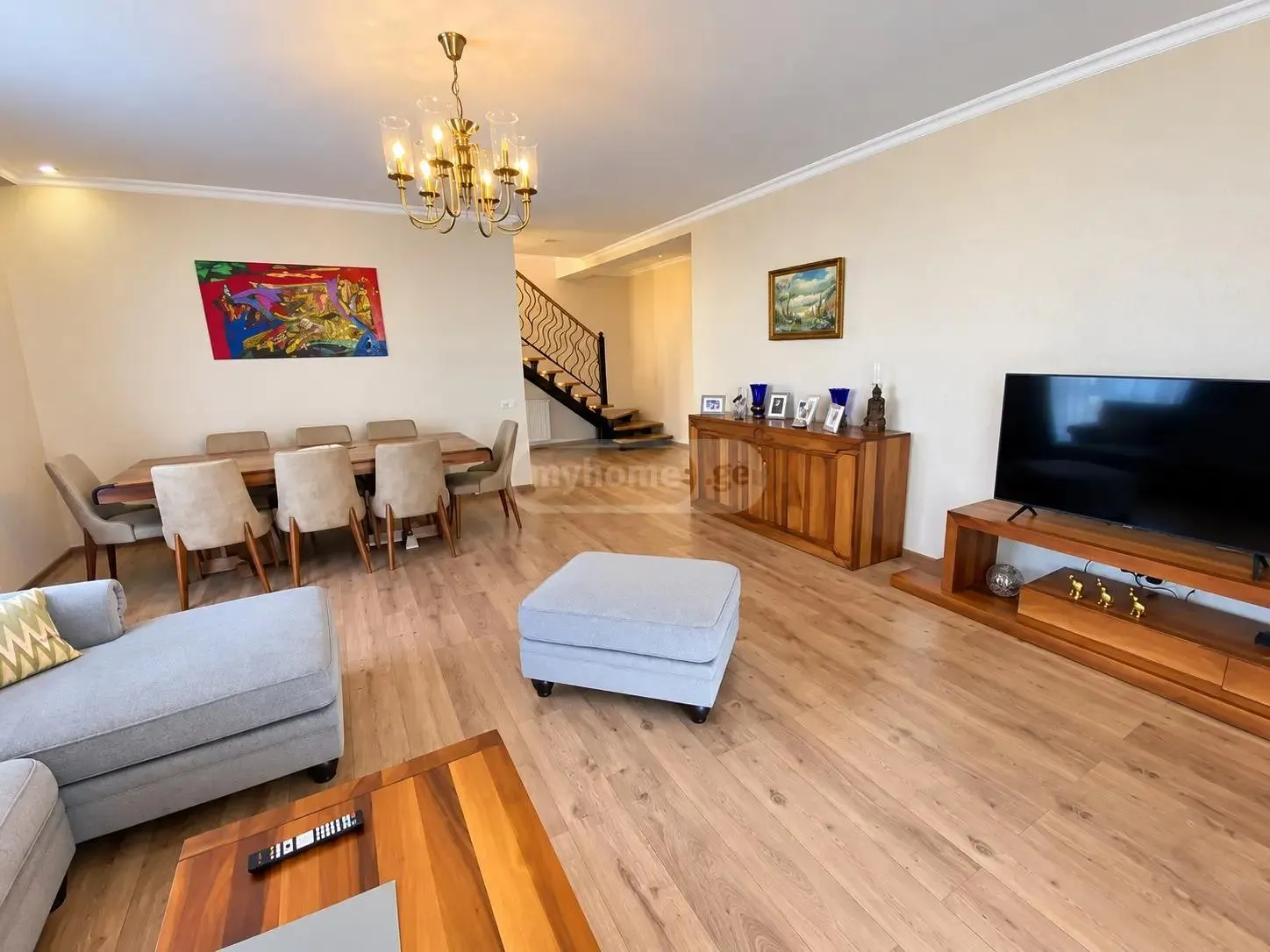 House, 5-room, 246 m²