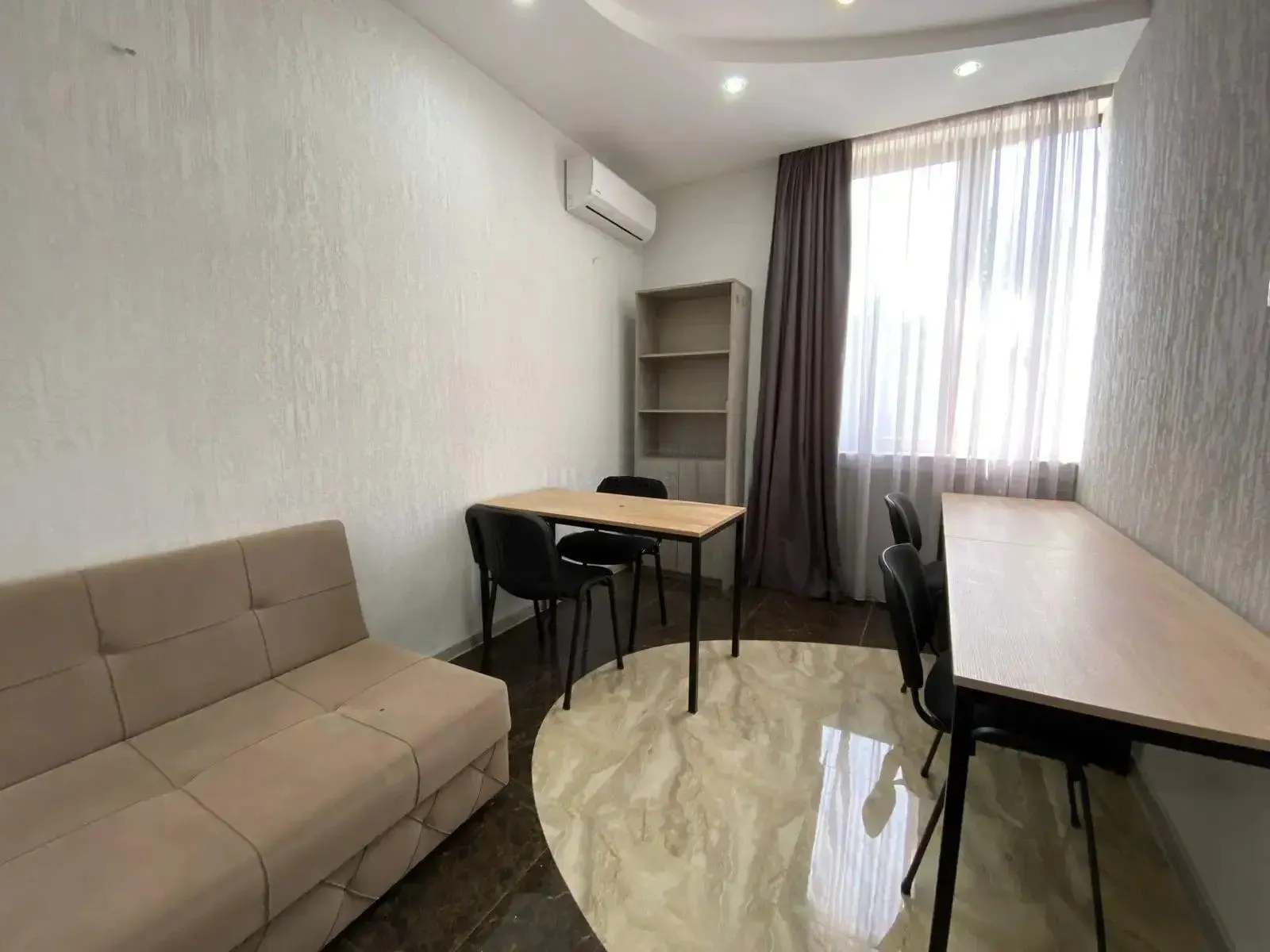 Дом, 10-комн., 420 м²