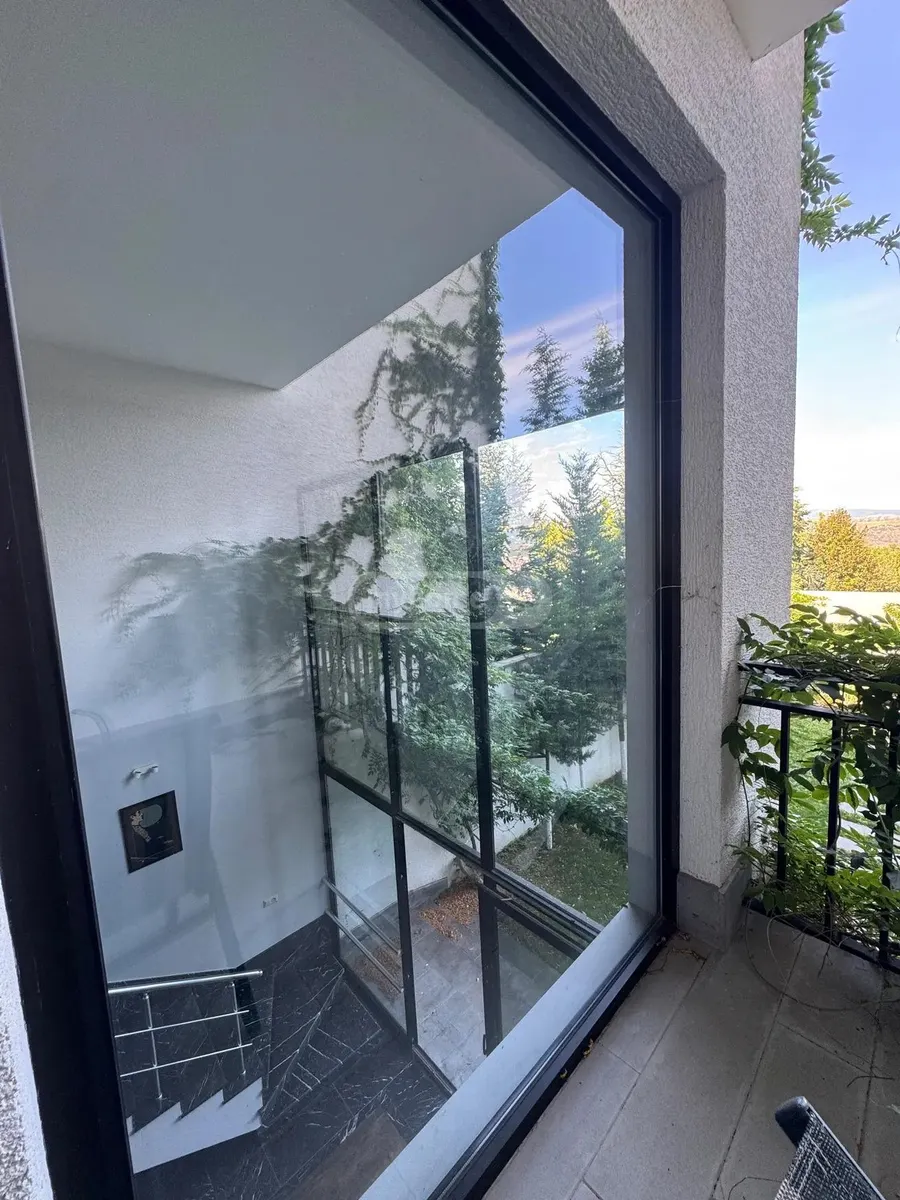 House, 5-room, 588 m²
