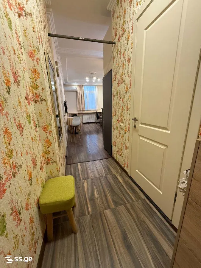 Apartment, 2-room, 41 m², Vakhtang Gorgasali St, 156-158