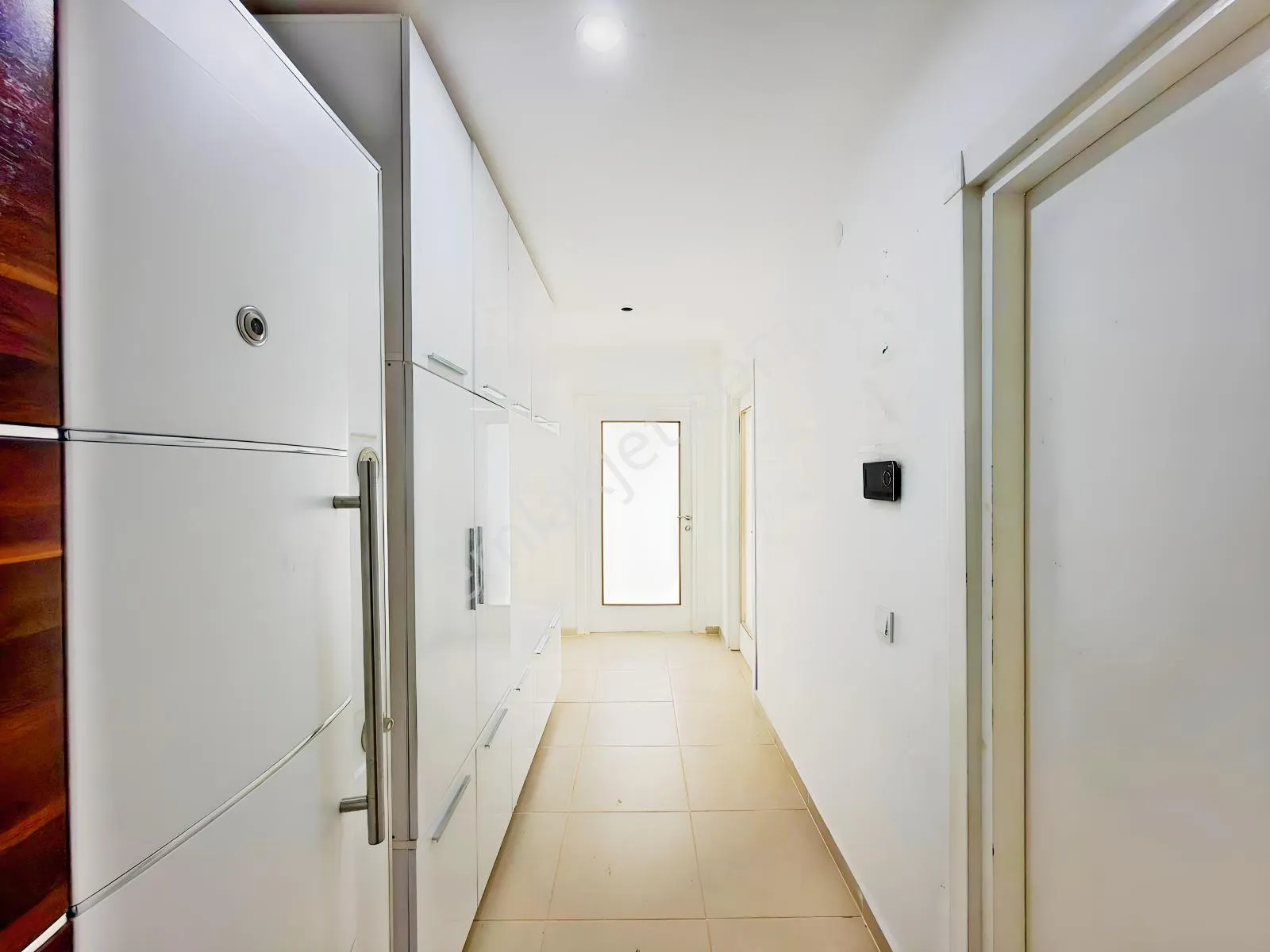 Apartment, 4-room, 140 m²