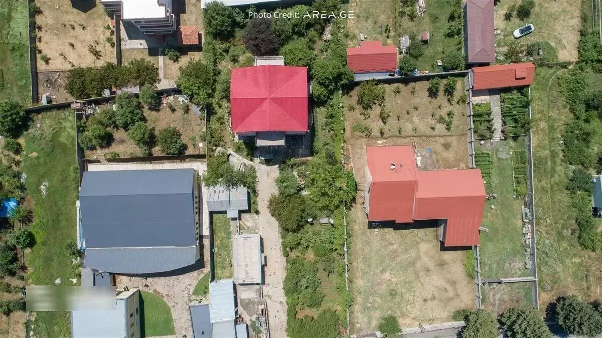 Дом, 6-комн., 1000 м²