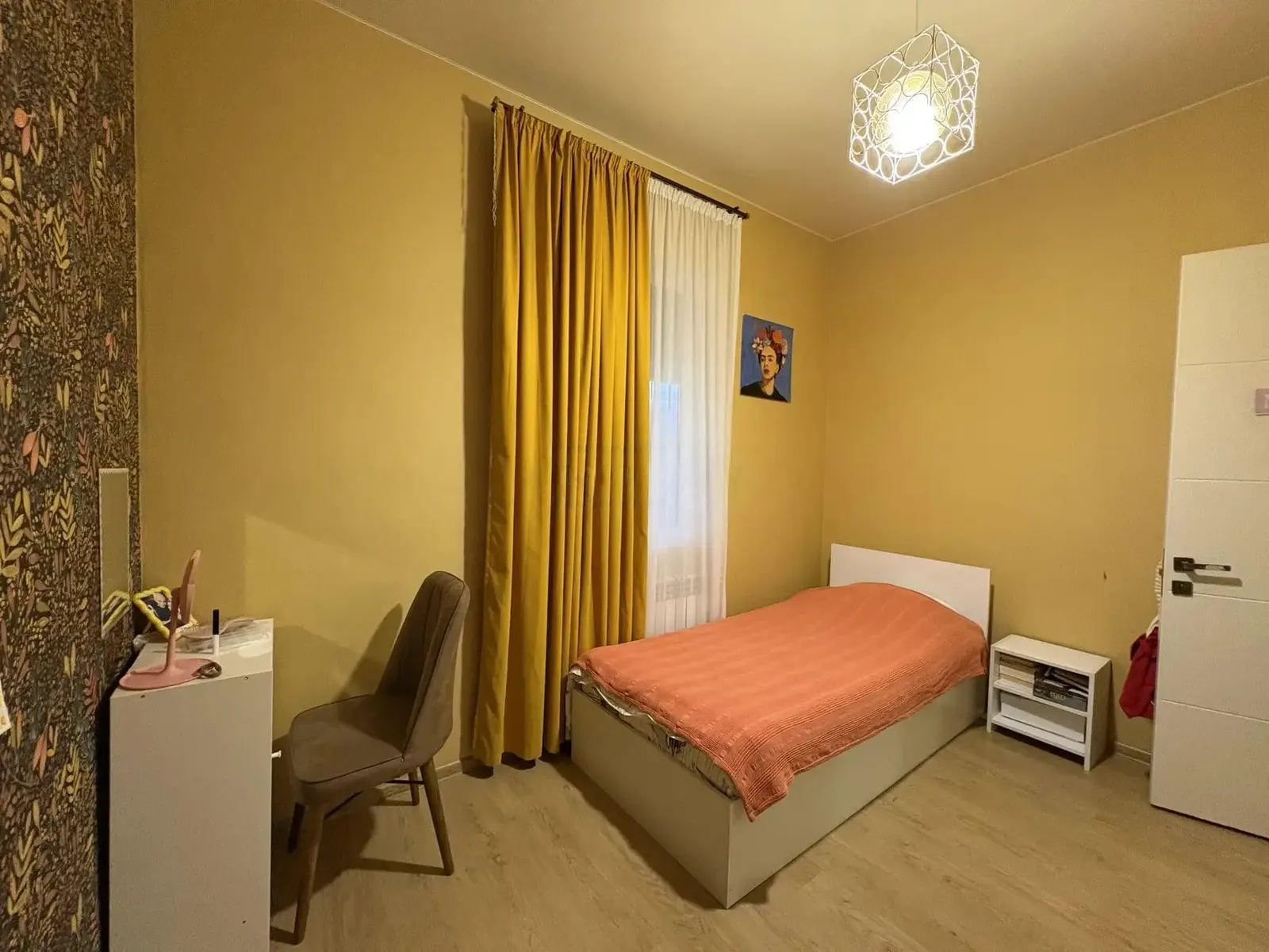 Дом, 5-комн., 280 м²
