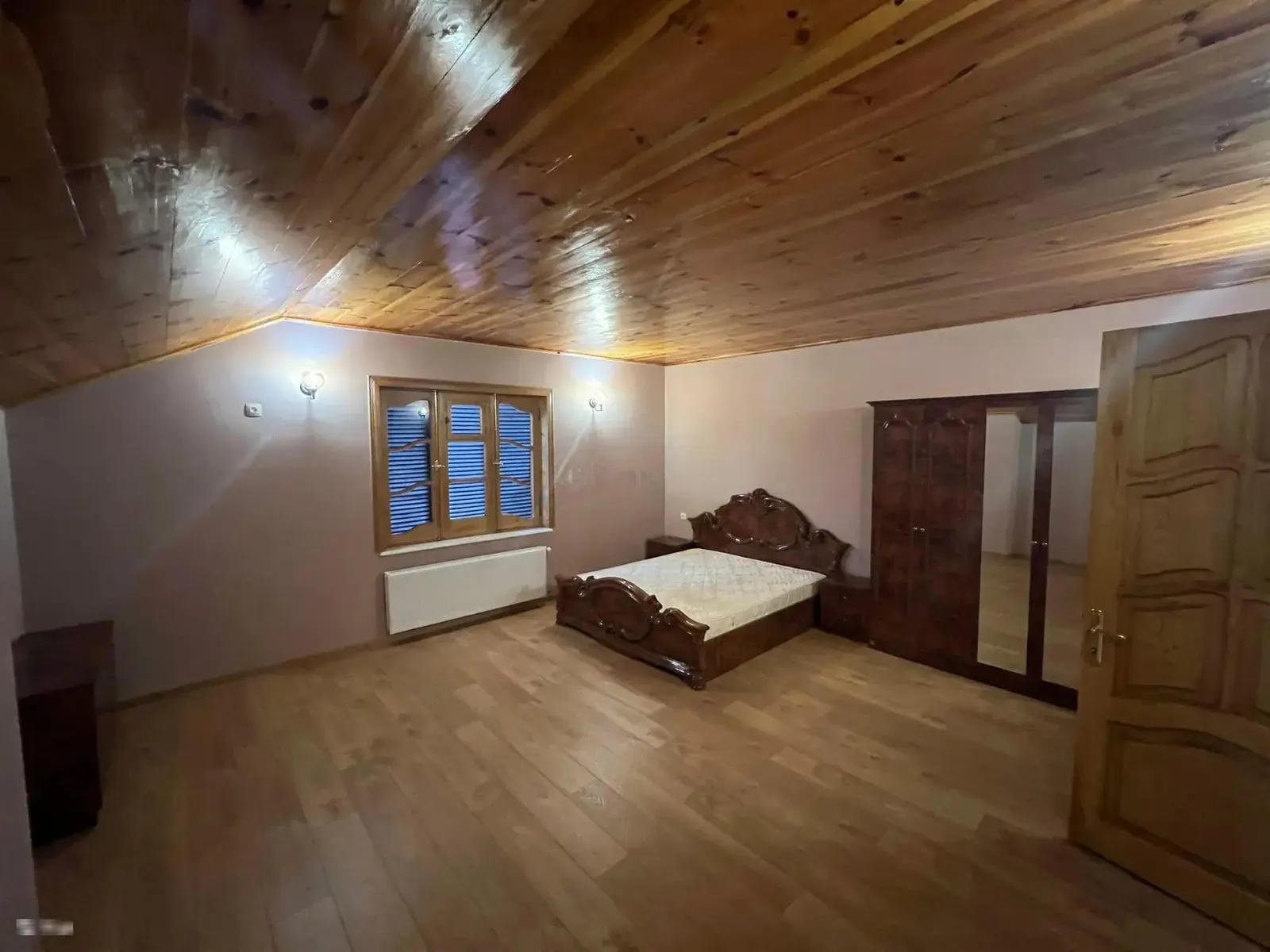 Дом, 6-комн., 550 м²