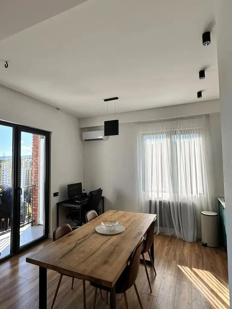 Квартира, 2-комн., 55 м²