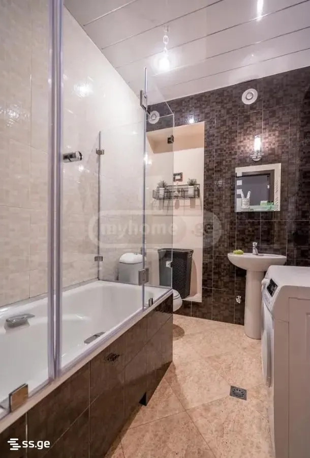 Квартира, 5-комн., 180 м²