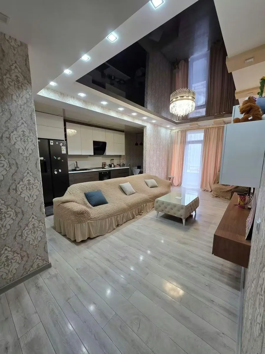 Квартира, 3-комн., 95 м²