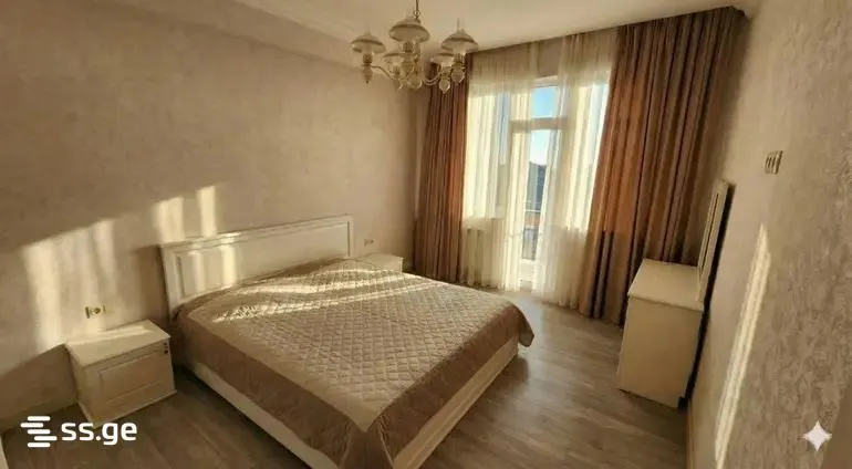 Apartment, 5-room, 155 m²