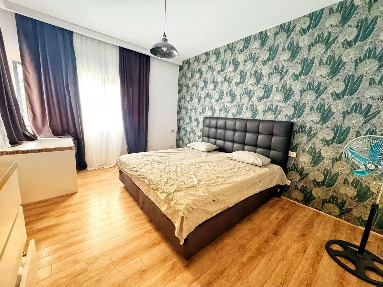 Дом, 5-комн., 300 м²