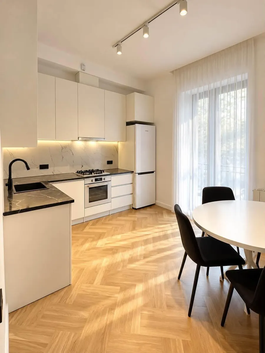 Квартира, 3-комн., 110 м²