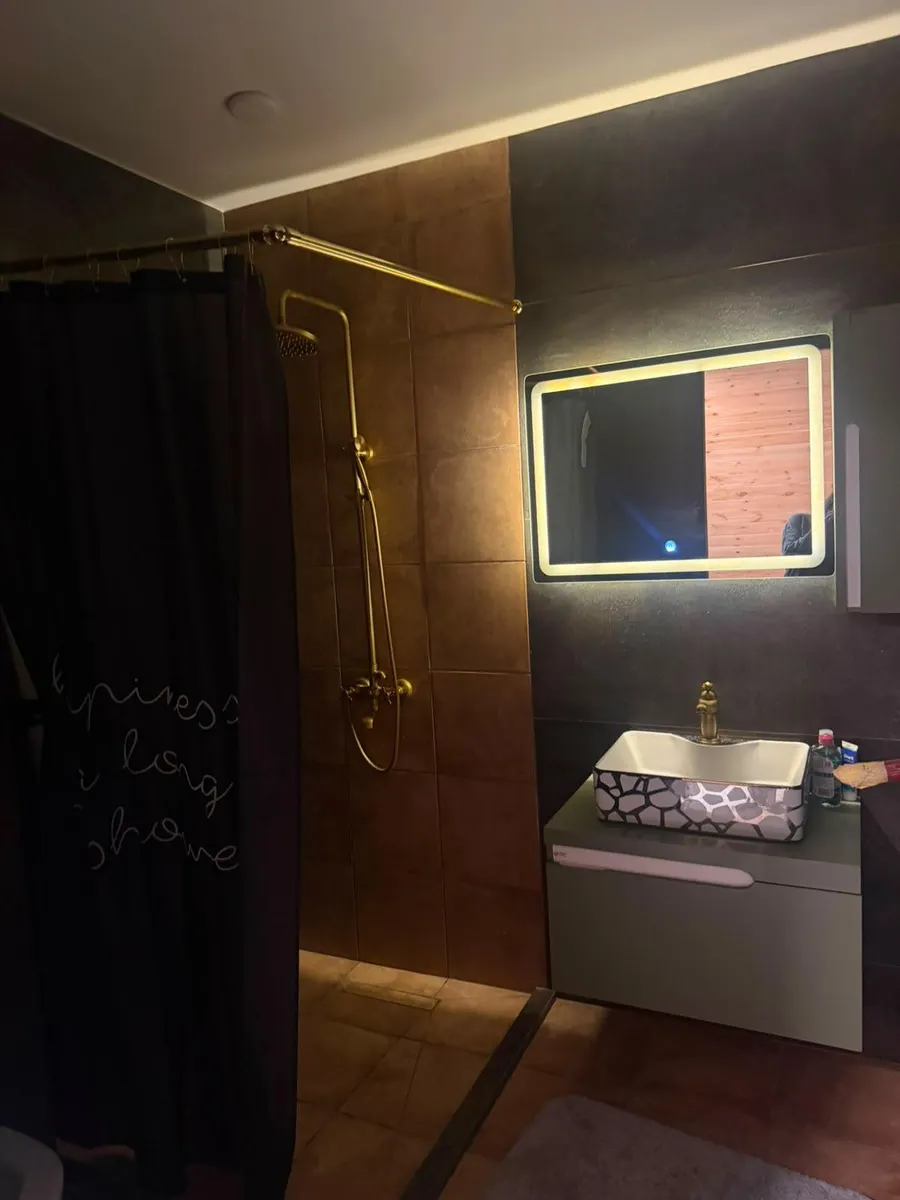 House, 2-room, 42 m²