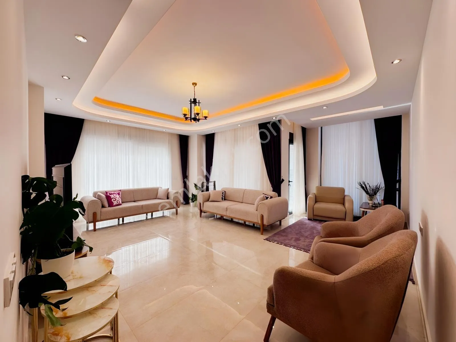 Apartment, 4-room, 220 m²
