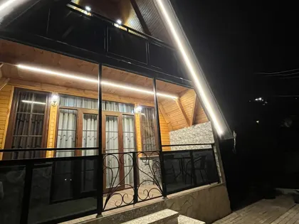 House, 3-room, 90 m²