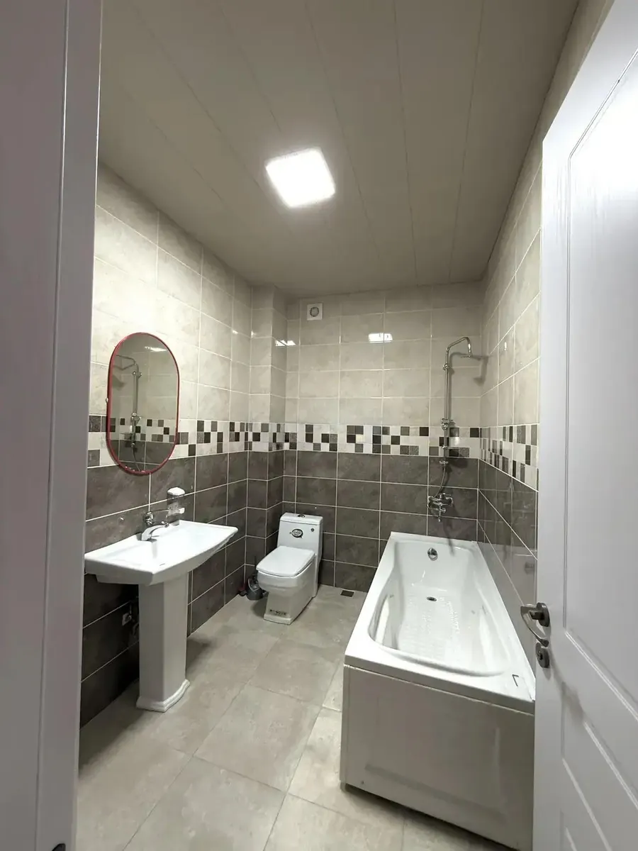 Дом, 7-комн., 210 м²