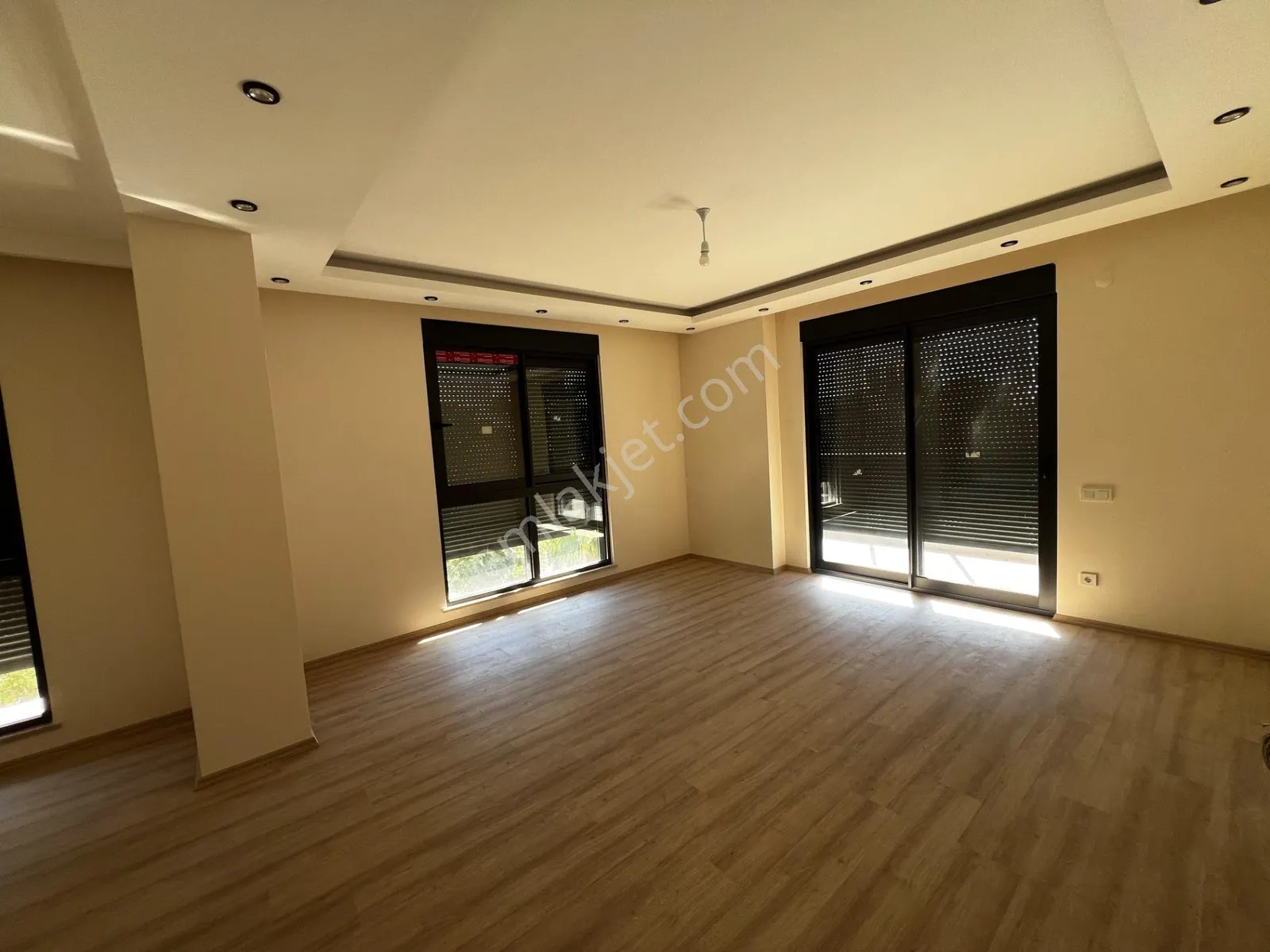 Apartment, 4-room, 140 m²