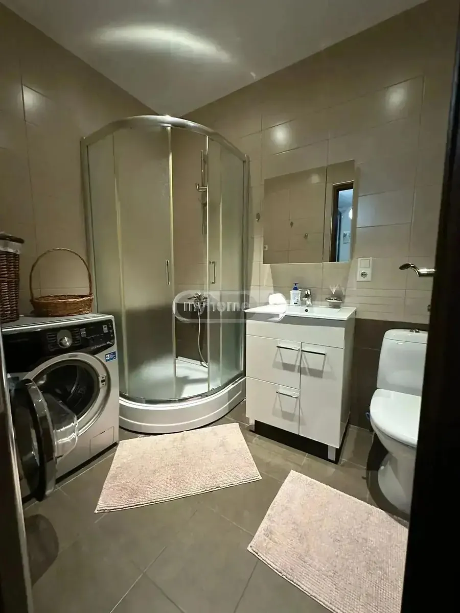 Квартира, 2-комн., 55 м²