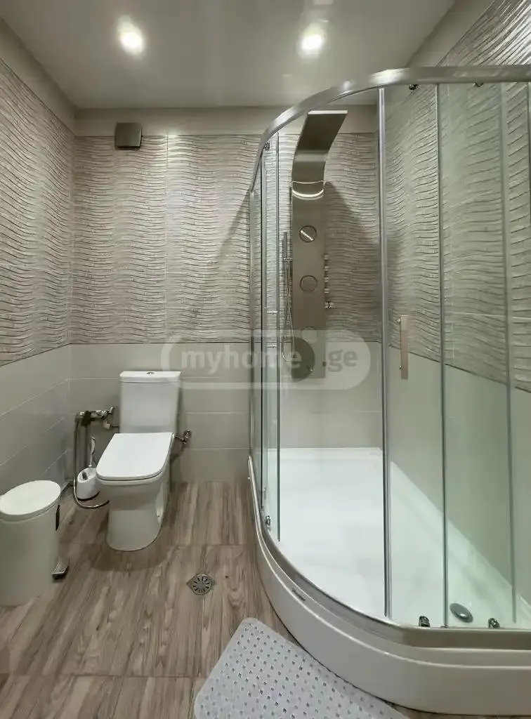 Дом, 5-комн., 600 м²