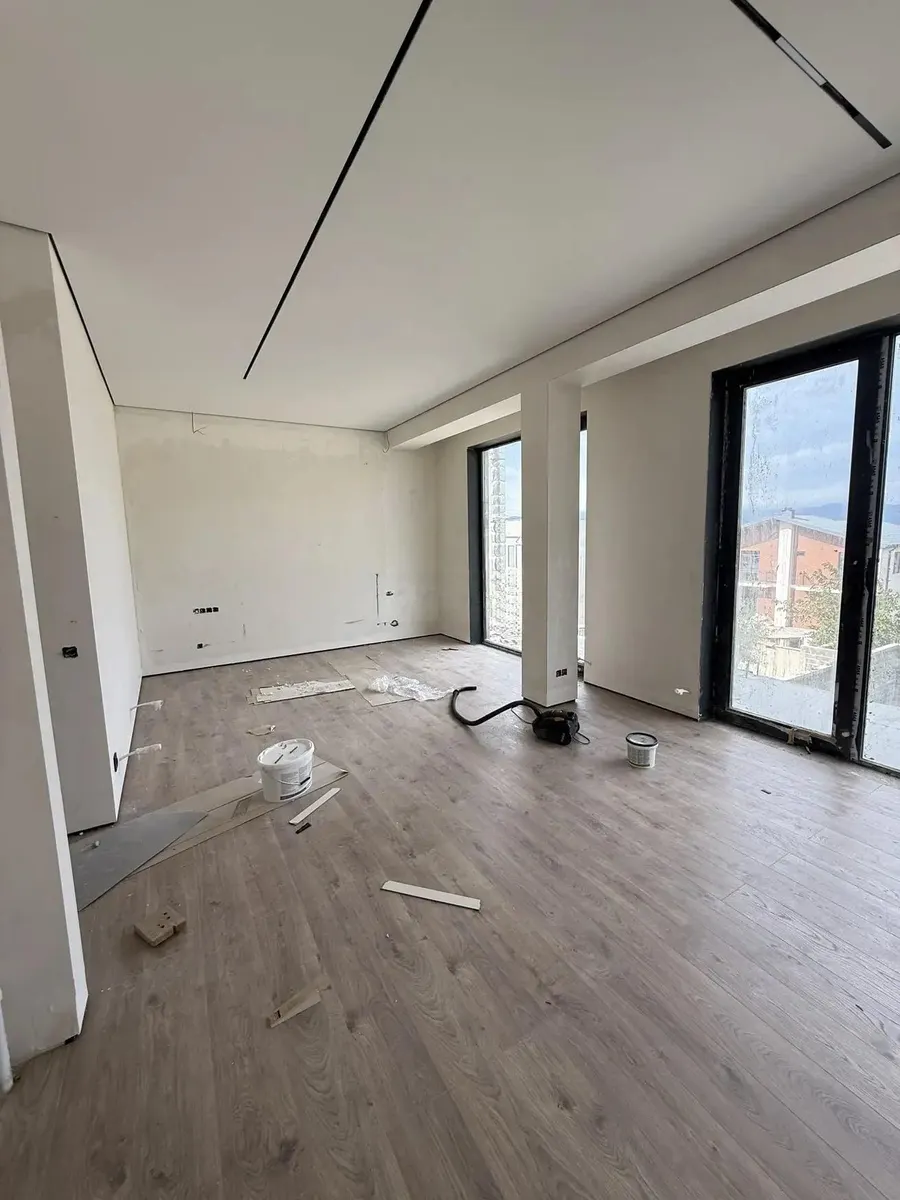 Дом, 5-комн., 275 м²