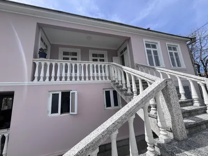 House, 5-room, 576 m²