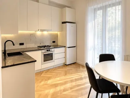 Квартира, 3-комн., 110 м²