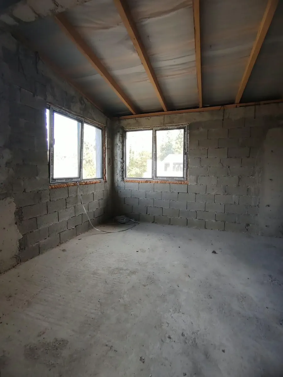 House, 3-room, 136 m²