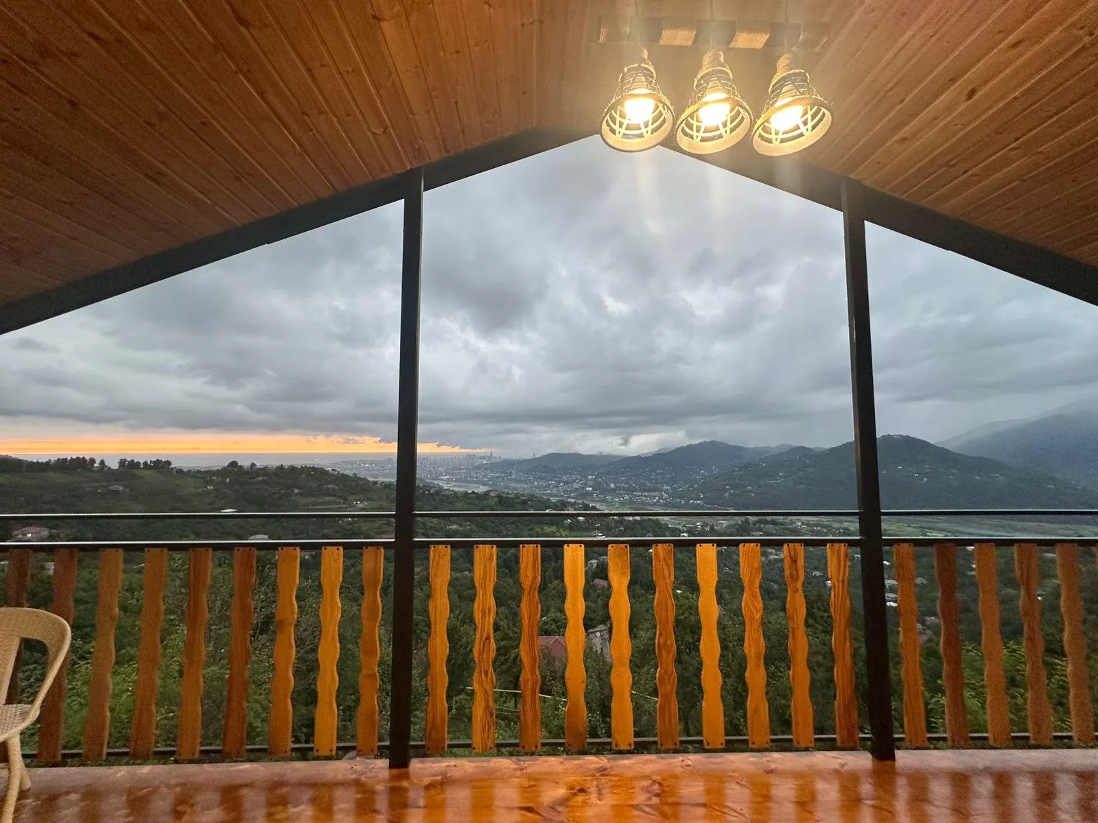 House, 3-room, 80 m²