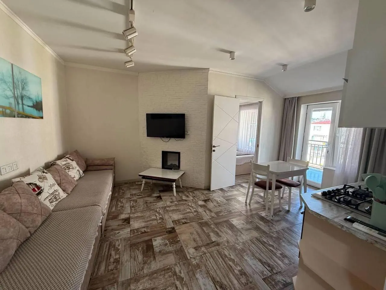 Квартира, 3-комн., 72 м²