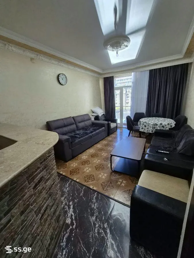 Квартира, 2-комн., 65 м²