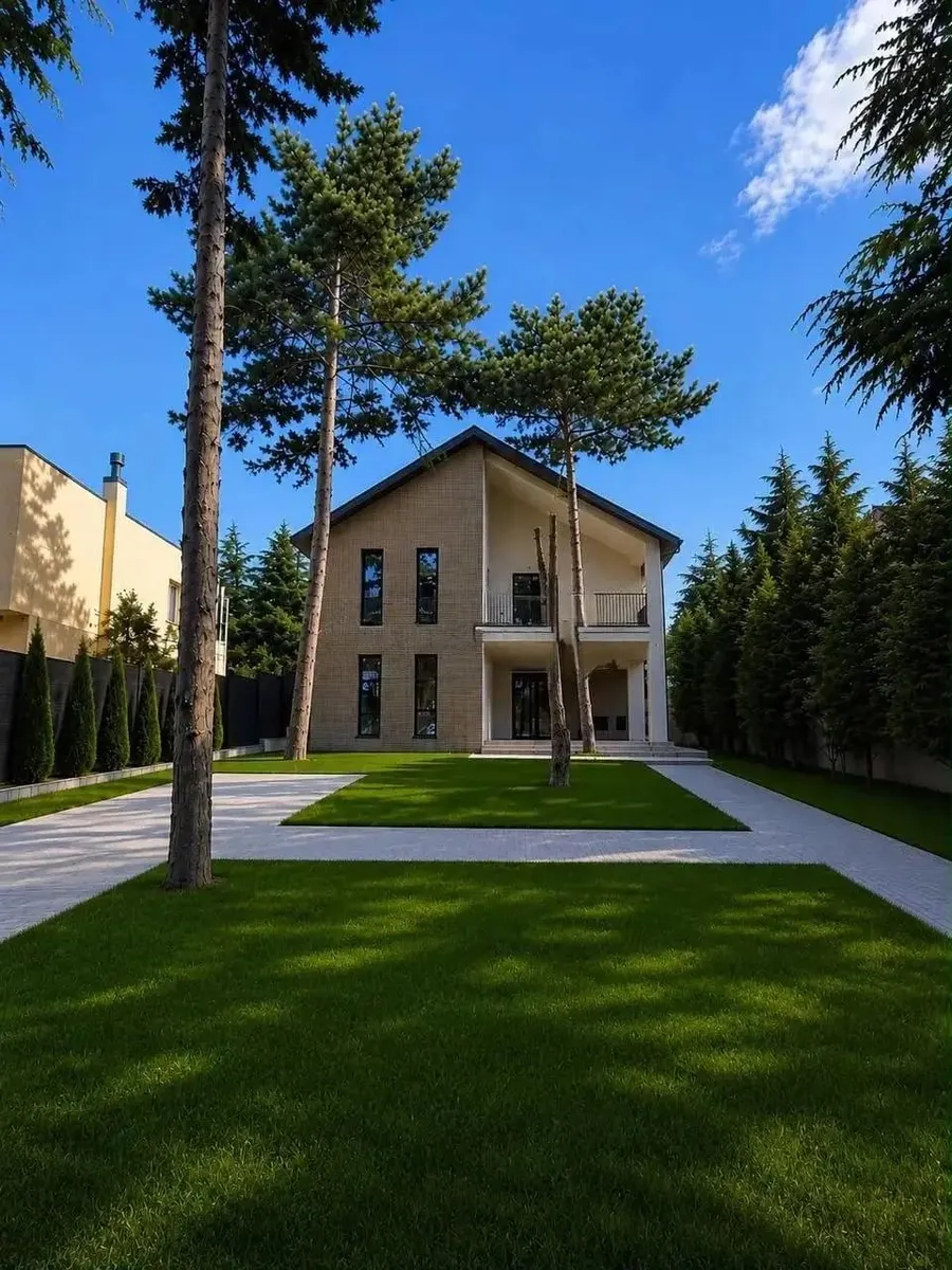 Дом, 8-комн., 400 м²