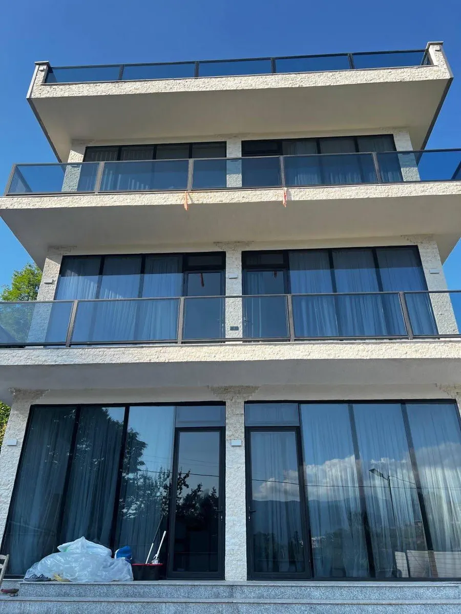 Дом, 4-комн., 280 м²