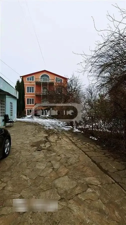 Дом, 6-комн., 1000 м²