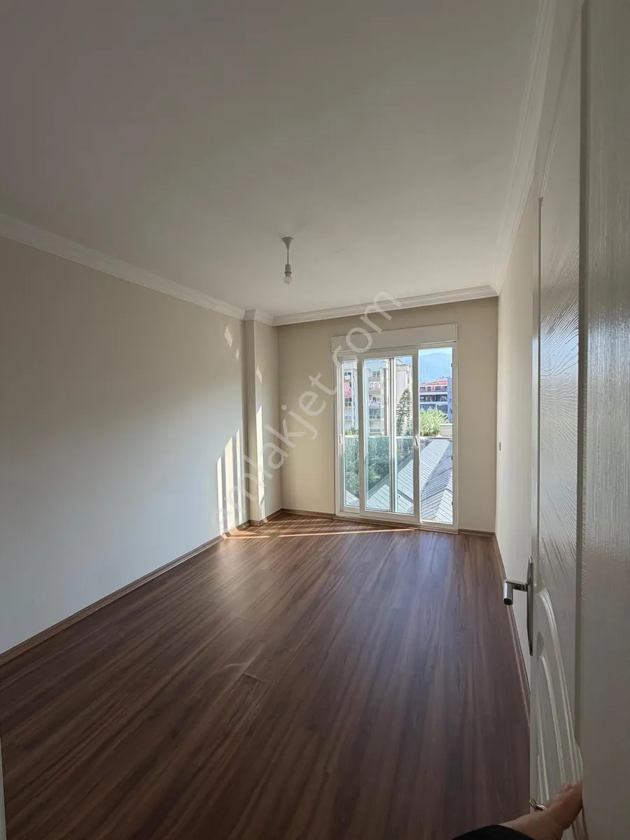 Apartment, 3-room, 130 m²