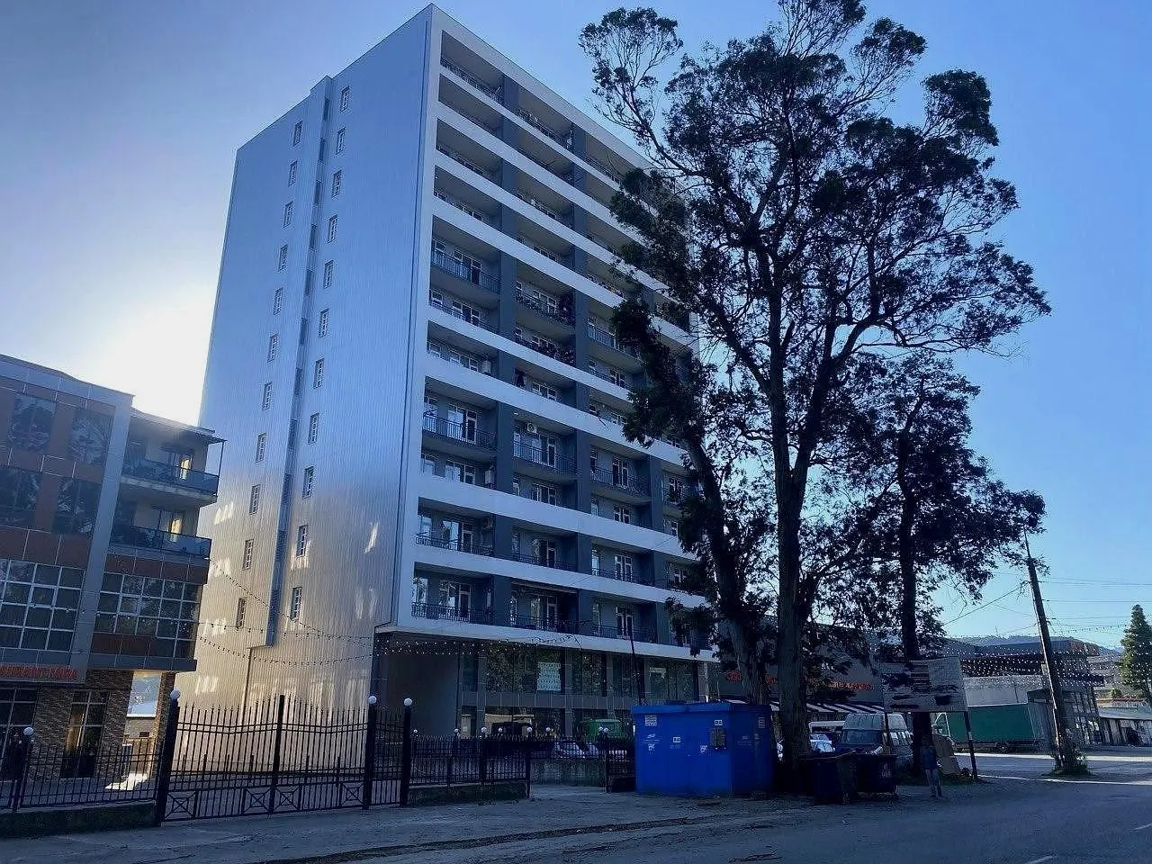 საცხოვრებელი კომპლექსი Fridon Khalvashi Ave, 239b