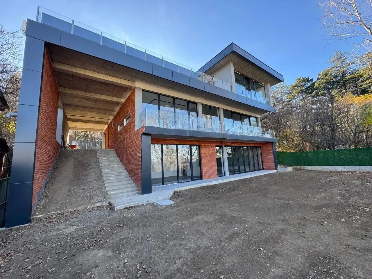 Дом, 10-комн., 750 м²