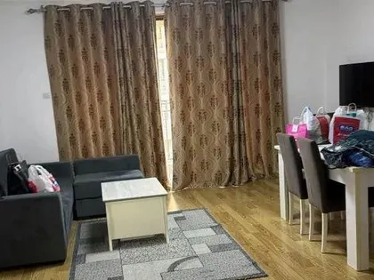 Квартира, 3-комн., 77 м²