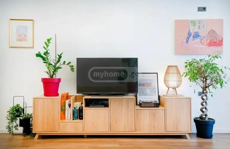 Квартира, 4-комн., 142 м², Bidzina Kvernadze St, 35