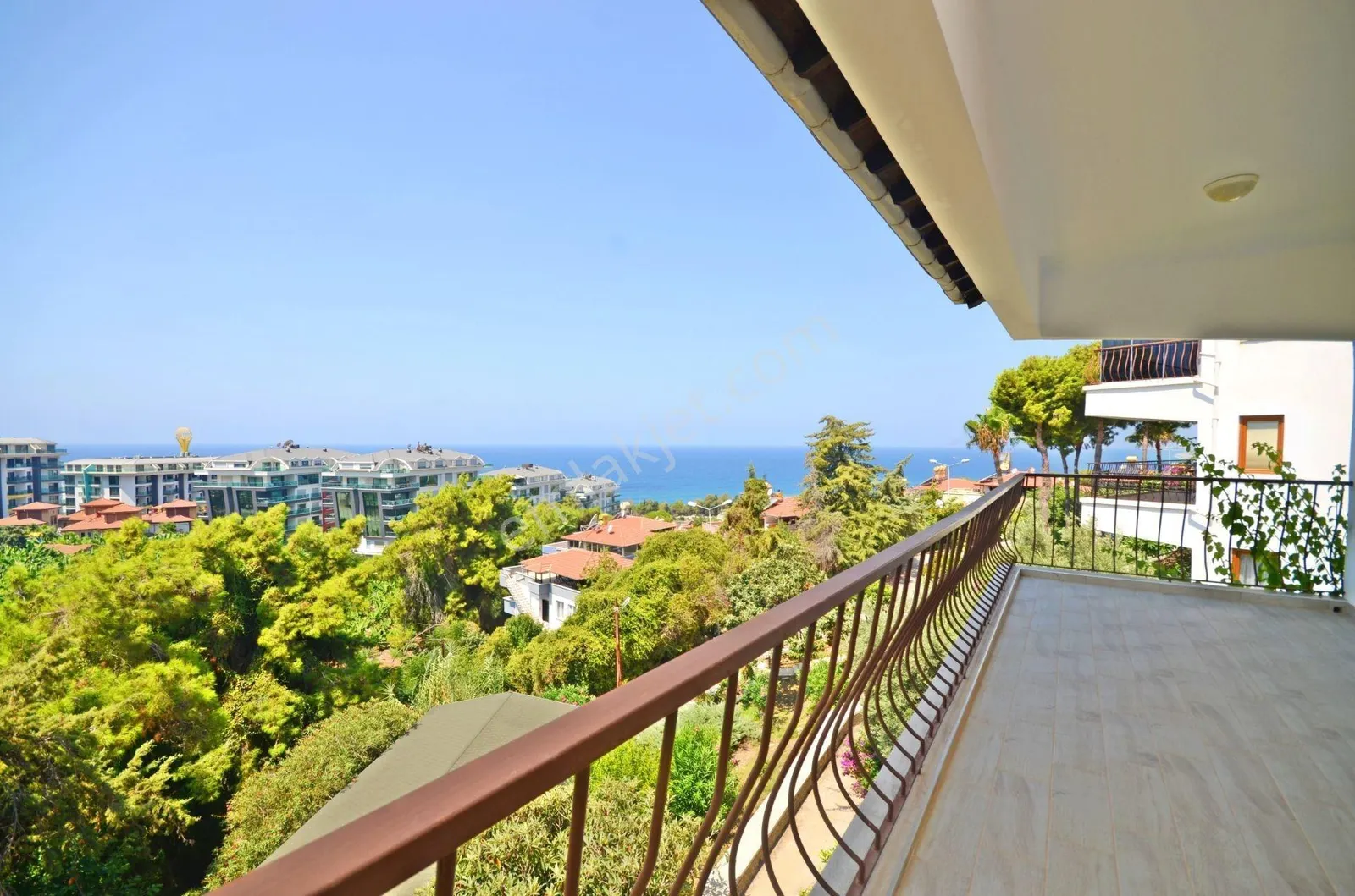 Apartment, 3-room, 105 m²