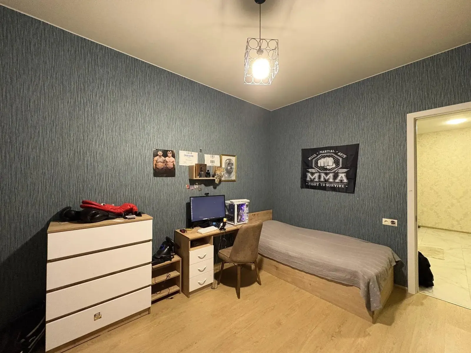Дом, 5-комн., 280 м²