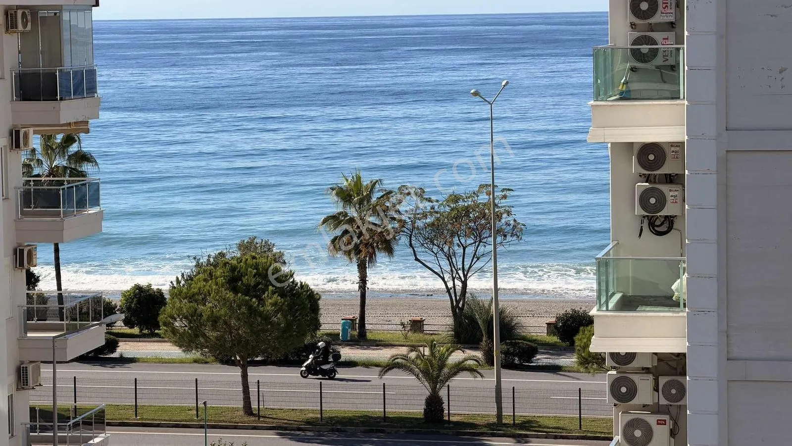 Apartment, 6-room, 300 m²