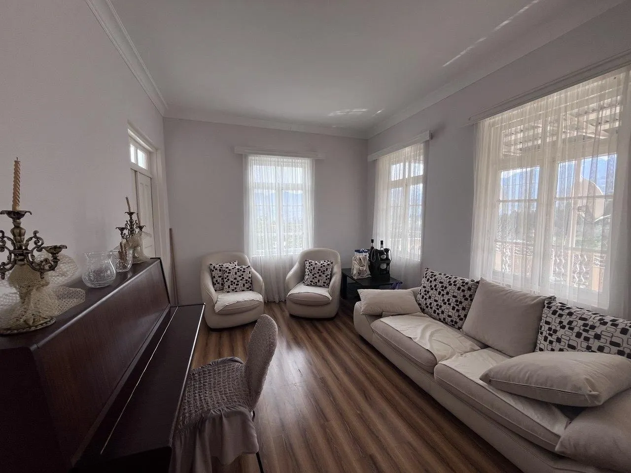 House, 5-room, 576 m²