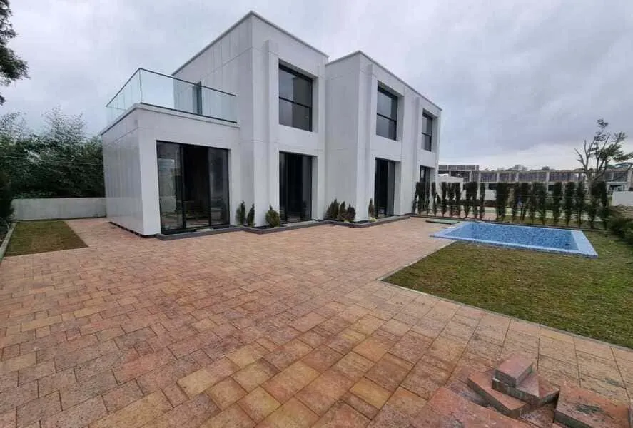 Villa, 260 m²
