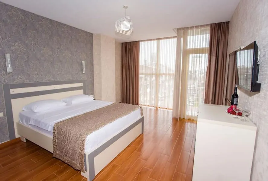 Apartment, 2400 m²