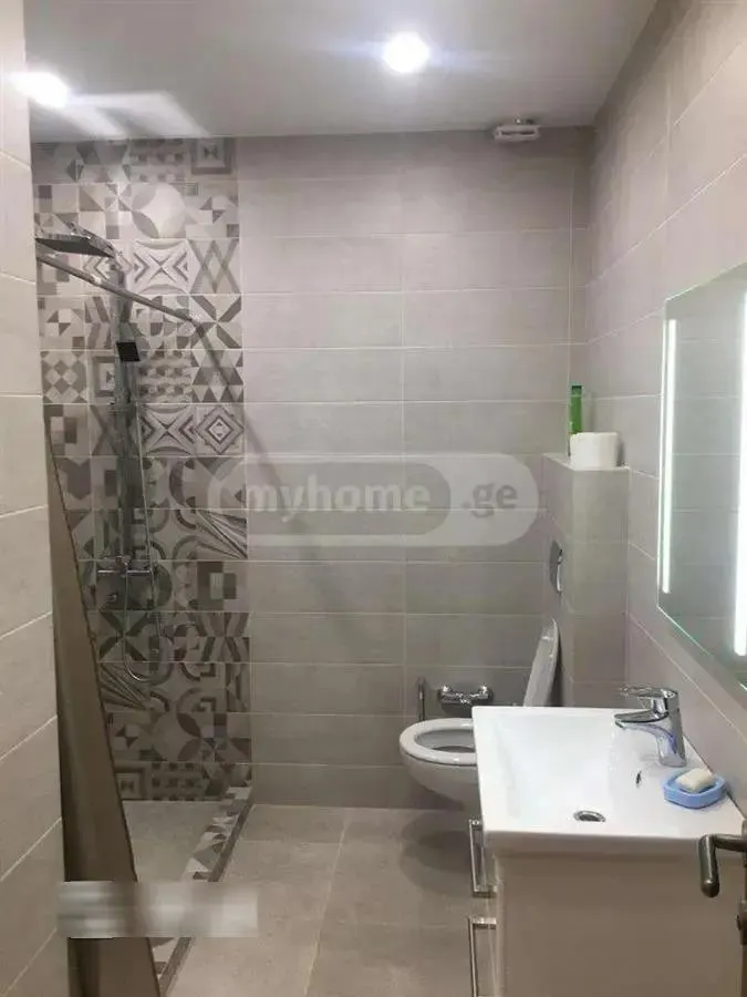 Квартира, 3-комн., 79 м²