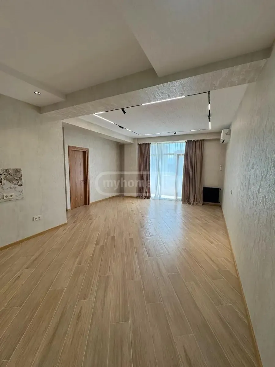 Квартира, 1-комн., 76 м²