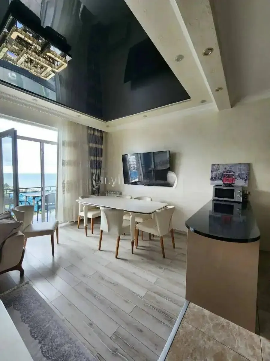 Квартира, 3-комн., 100 м², Aisi