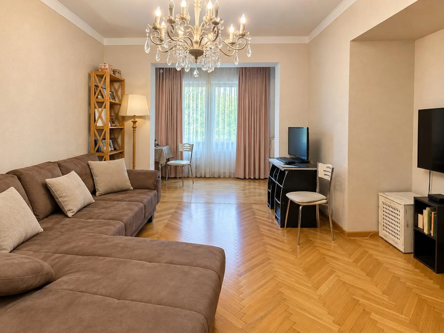 Квартира, 3-комн., 92 м²