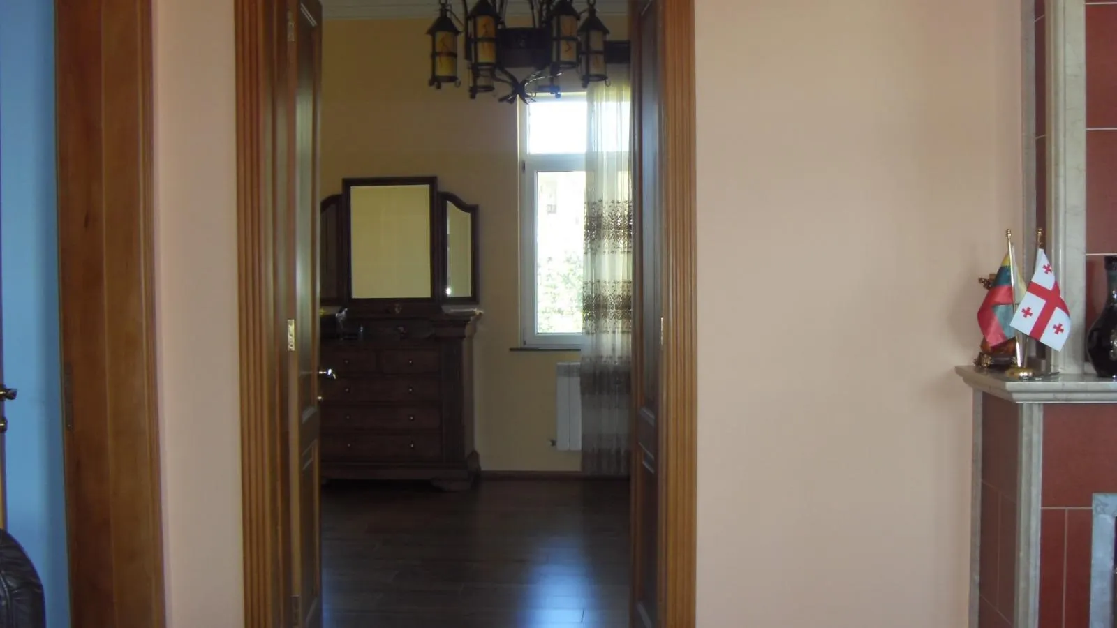House, 5-room, 290 m²